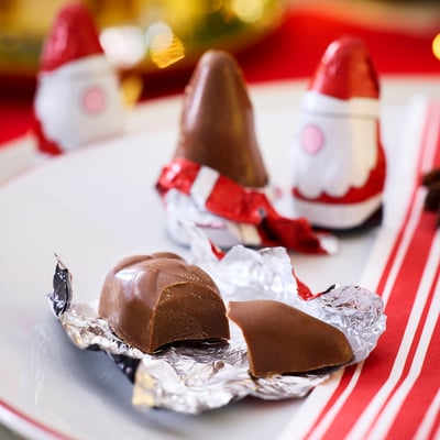 Sac de Père Noël en chocolat IKEA rouge. VINTERSAGA. 96 g. Gâterie festive des Fêtes.