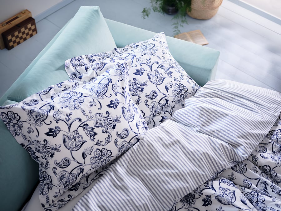 JUNIMAGNOLIA Floral Pattern White/Dark Blue Double Duvet Cover and