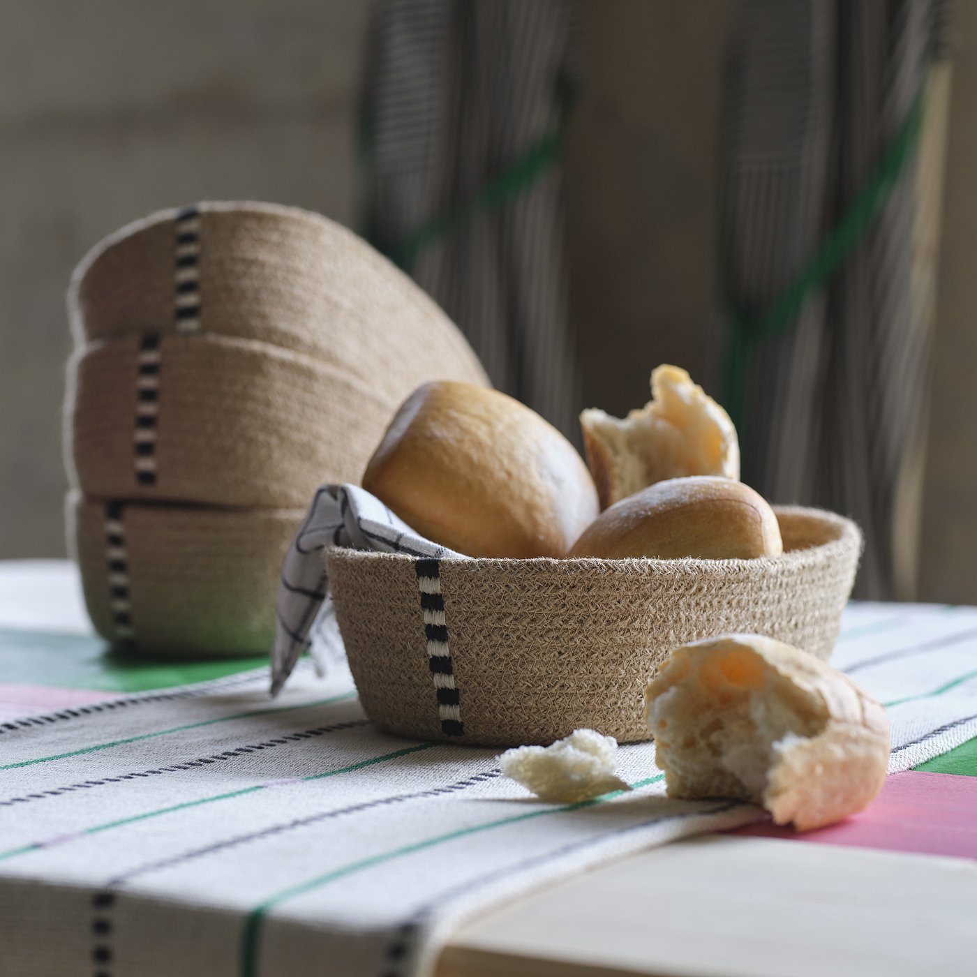 CDL Hand Stitched Mini Basket ベージュ MÄVINN bread basket, jute, 28x15x8 cm - IKEA UK