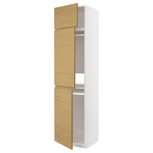This image a white METOD kitchen cabinet with wooden doors. The cabinet has multiple shelves and a modern design.