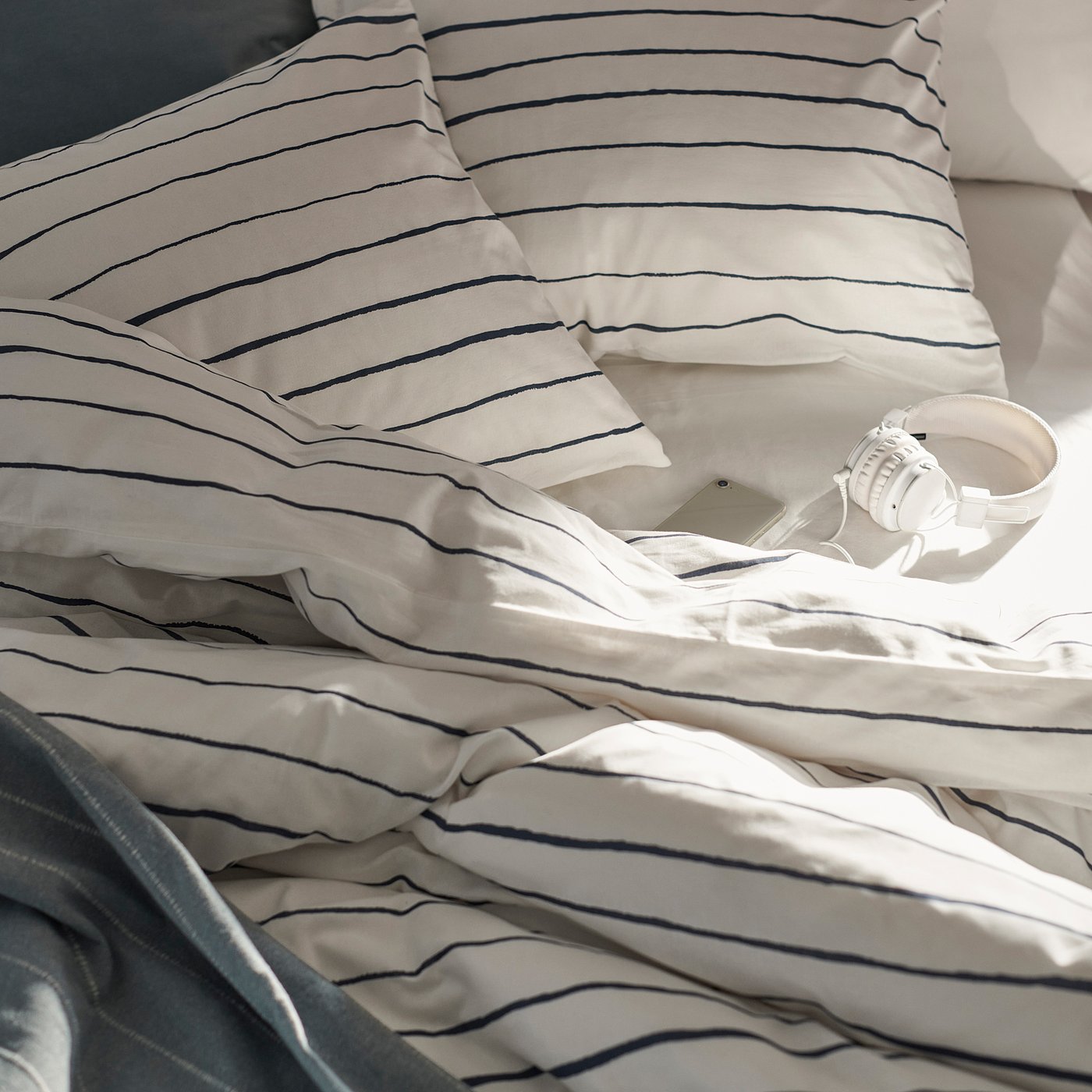 Duvet cover and pillowcase, white 