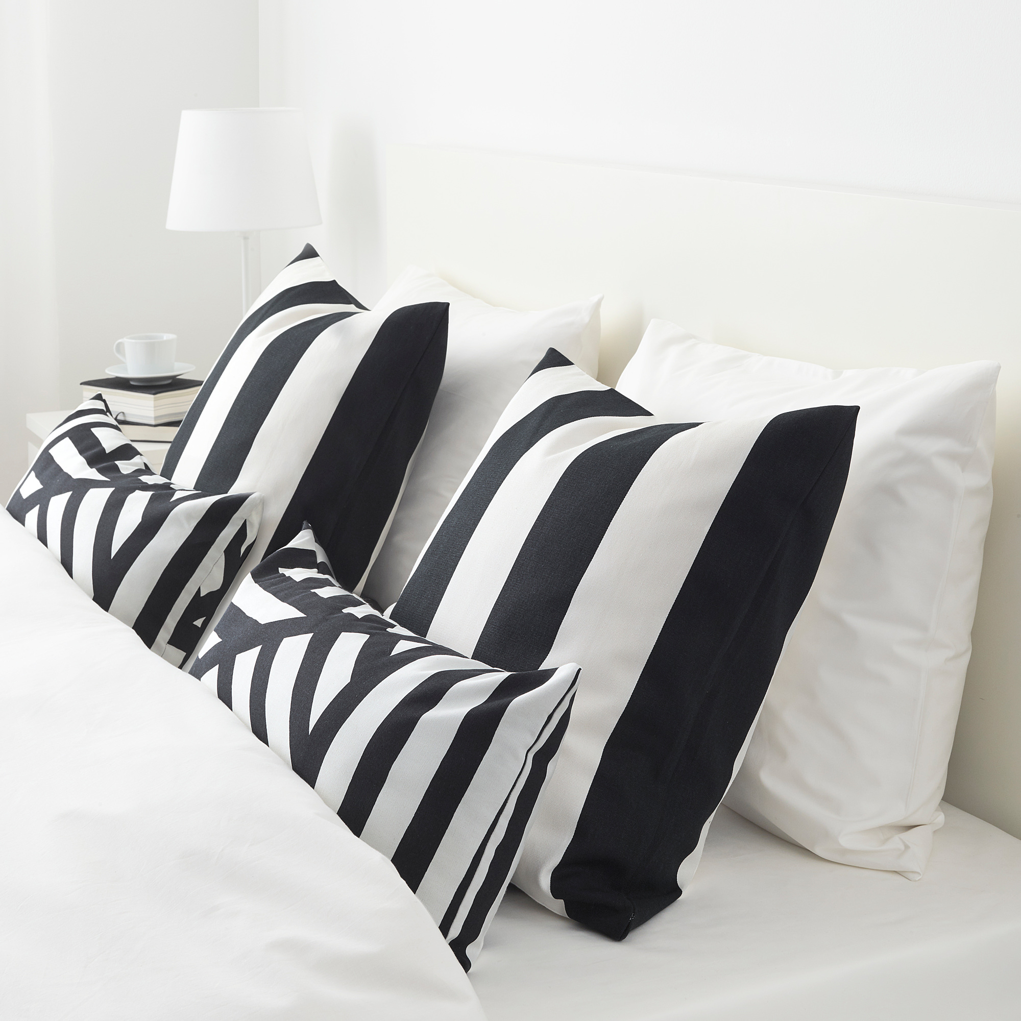 SKÄRVFRÖ black, white, Cushion IKEA