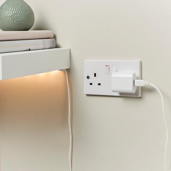 SMÅHAGEL 1-port USB charger, white