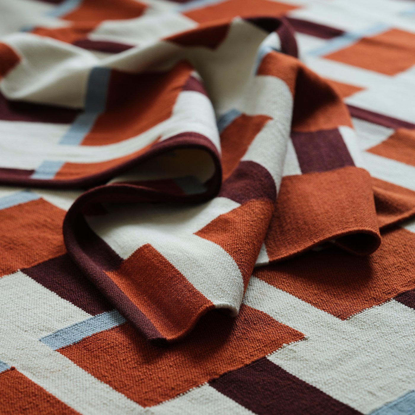 STOCKHOLM 2025 rug, flatwoven, white/brown/light blue handwoven