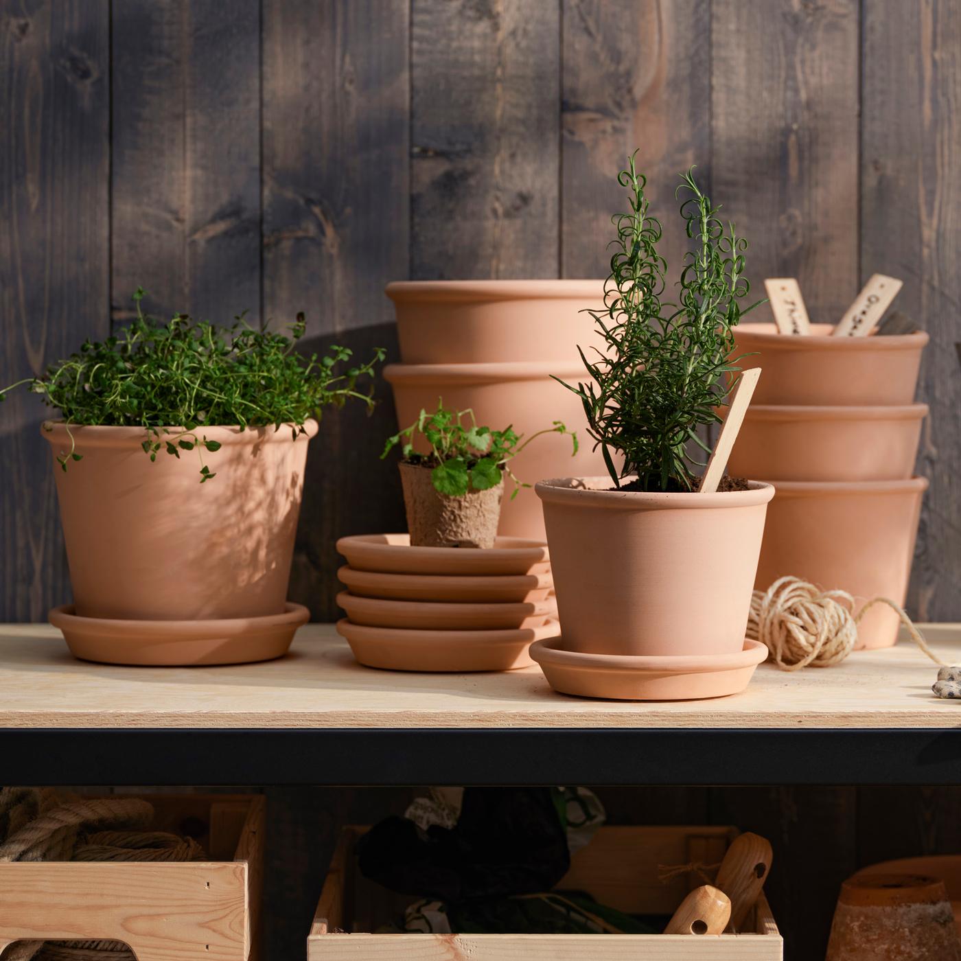 Sleva až 50 % na venkovní květináče