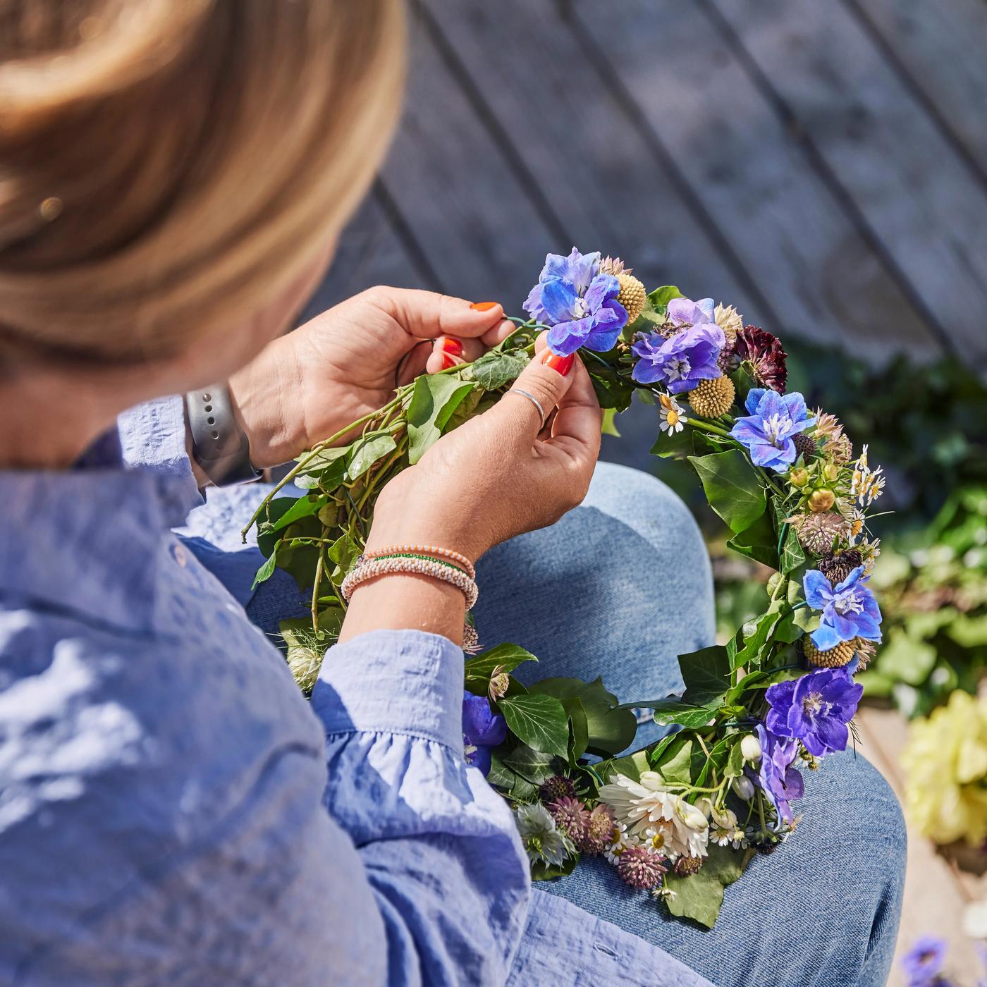 Binde deinen Midsommar Blumenkranz!