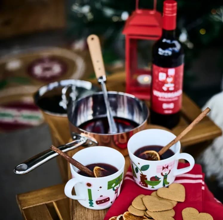 Glögg-Verköstigung in der SB-Halle