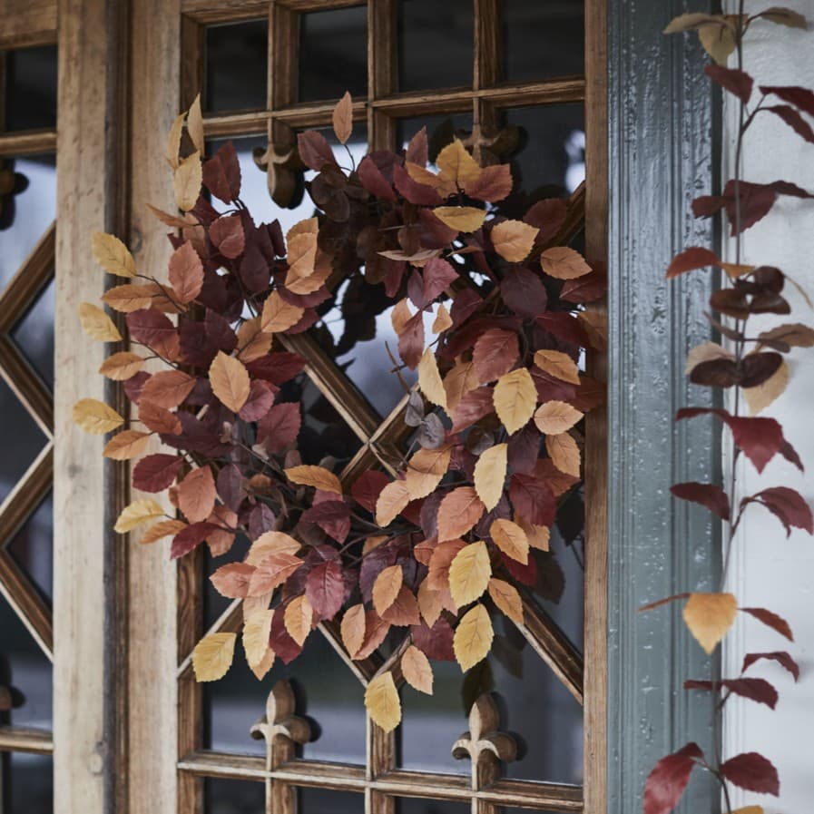 Autumnal wreath making (16+)