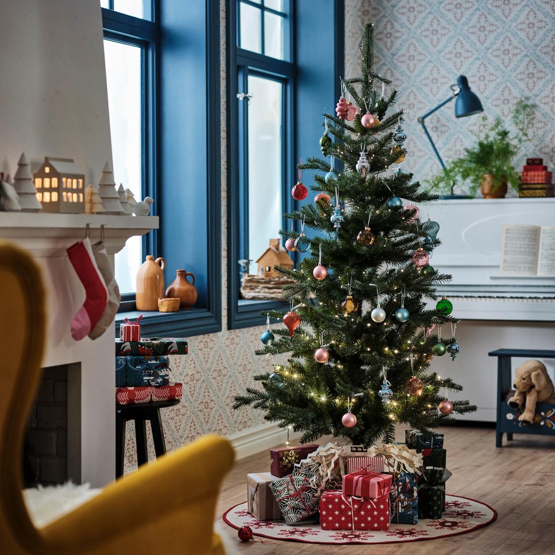 The Giving Tree Supporting Shelter this Christmas