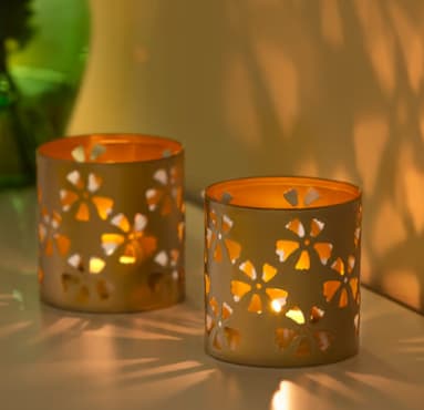 Diya & Candle Decorating