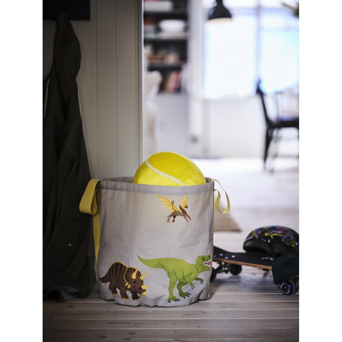 Smaland Activity- Ball in the air, Ball in the bin