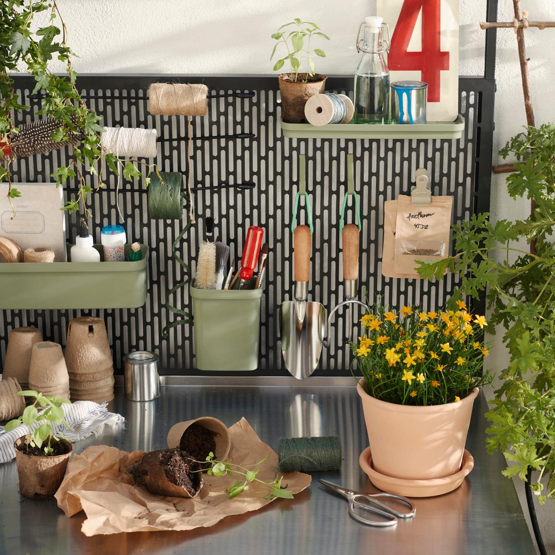 Decorate Your Own Plant Pot!