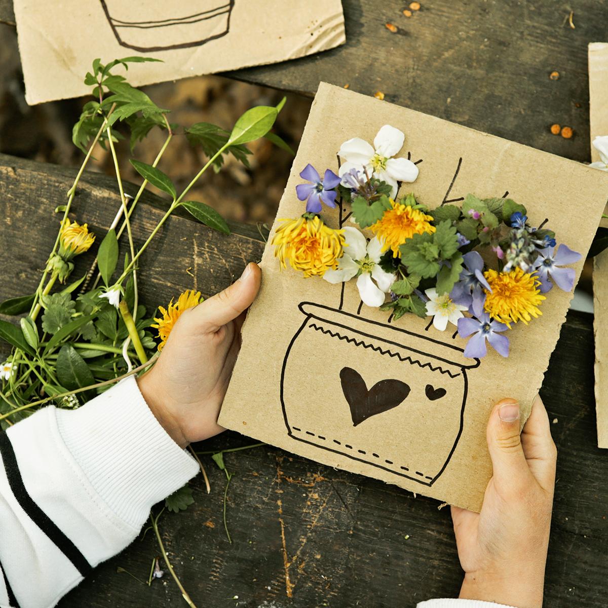 Mother's Day flower card create & take craft.