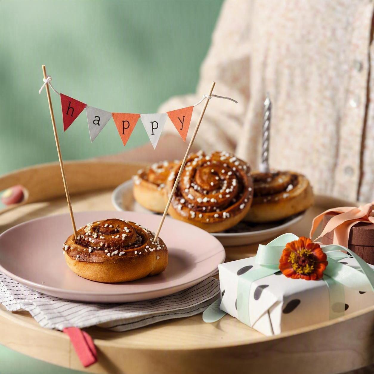 Decorate, Create & Celebrate Cinnamon Buns