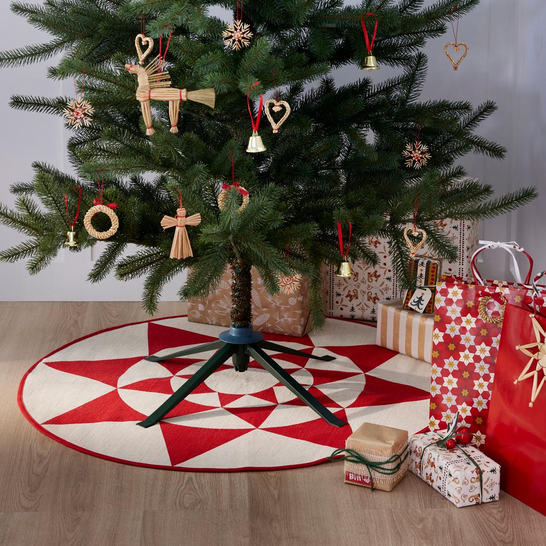 Lutin de Noël en pomme de pin