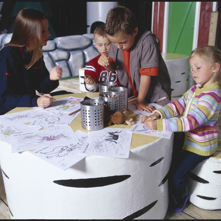 Atelier créatif 🖍️✂️La fête des gens qu’on aime✨