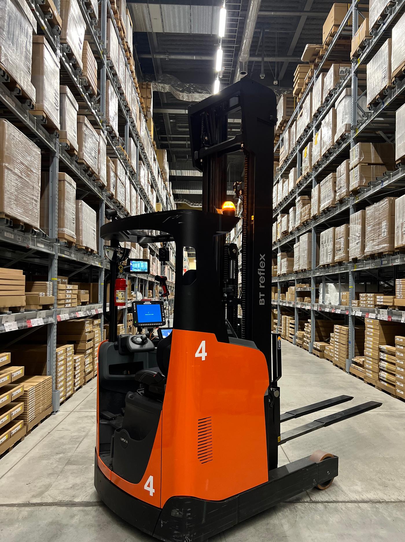 フォークリフトと写真を撮ろう！