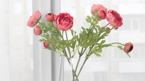 Flores artificiales cortadas