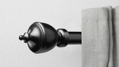 Finials, brackets & other curtain hardware