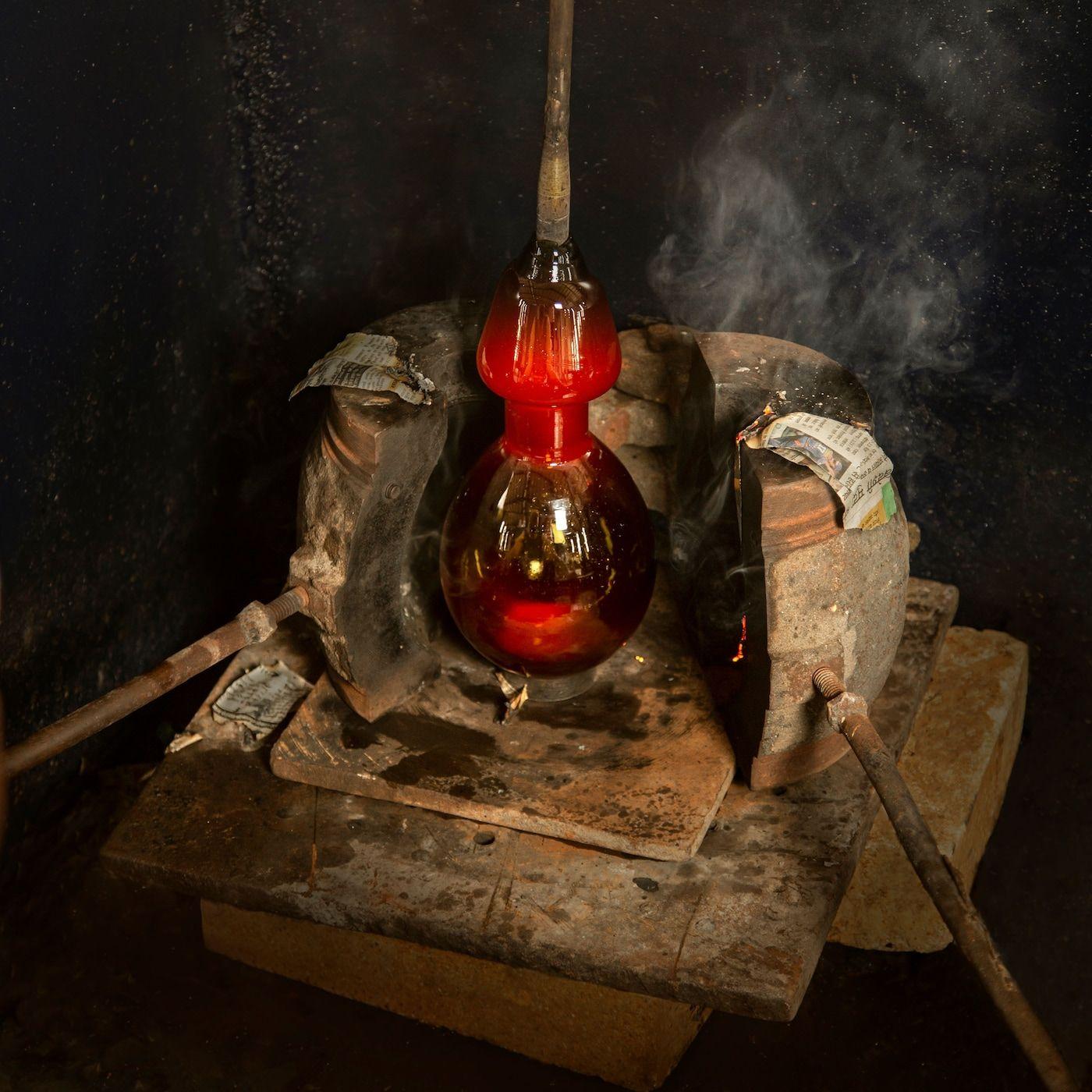 A hot, mouth-blown HANGBJÖRK vase in a mold.