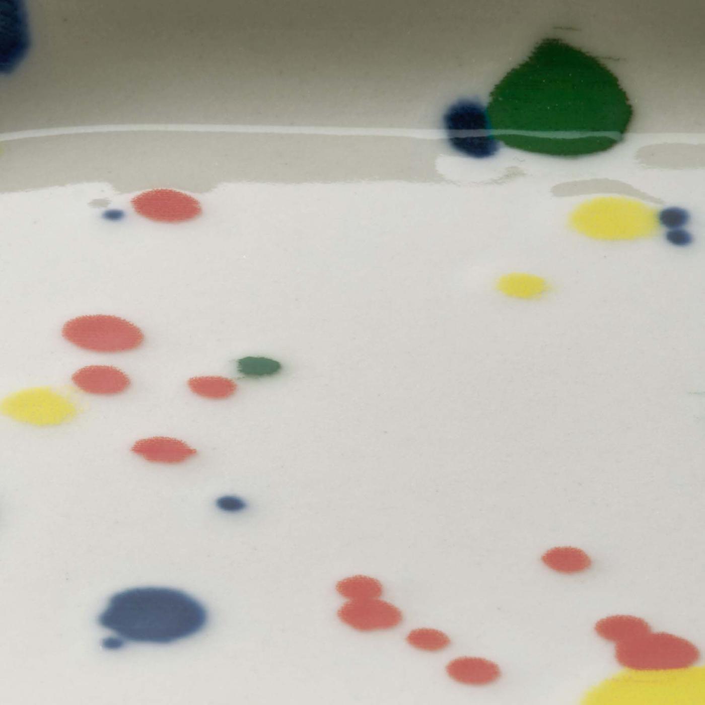 Spotty stoneware motif.