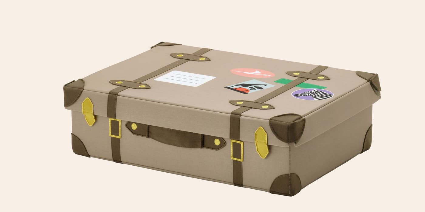 A cutout of an adventure-themed SANDLÖPARE storage trunk. 