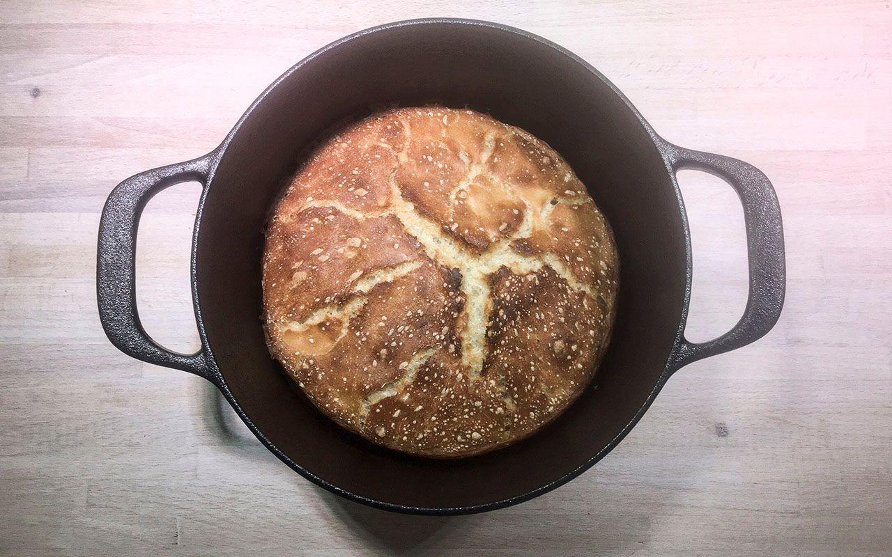 Break baked in a cast iron pot.