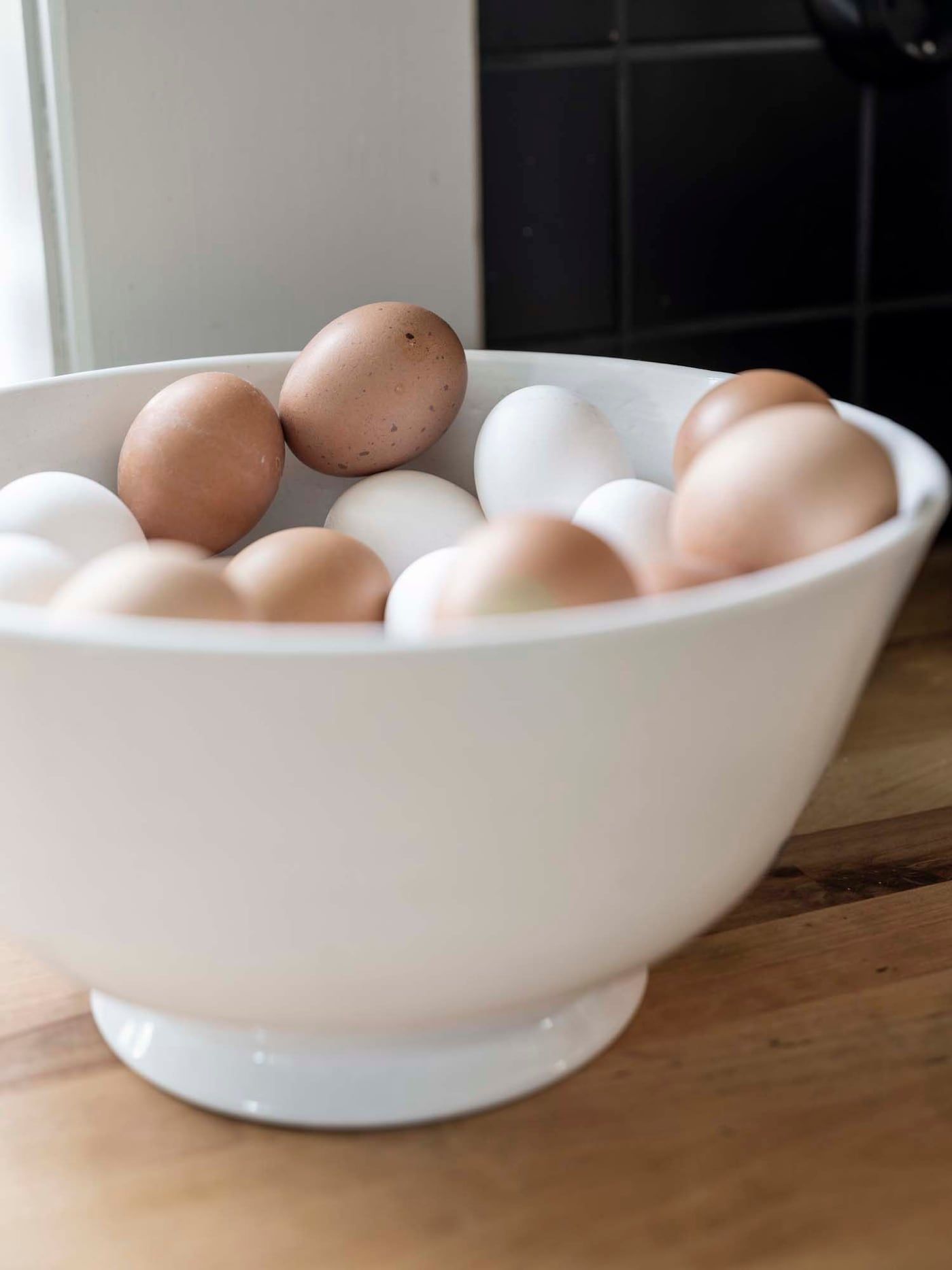 A bowl of eggs.