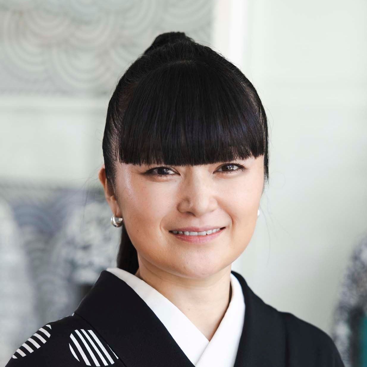 A head and shoulder image of Hiroko Takahashi.