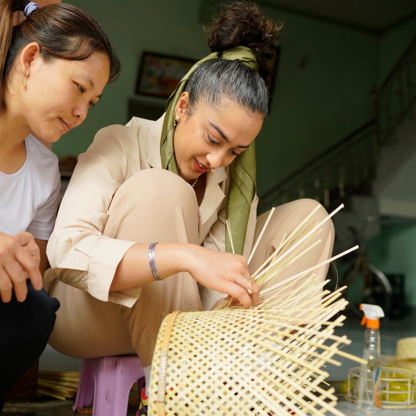Akanksha Deo weaving
