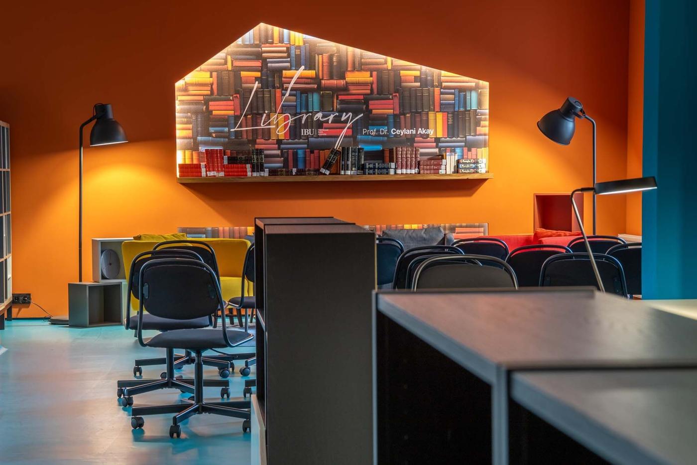 An interior shot of the library at the International Burch University.