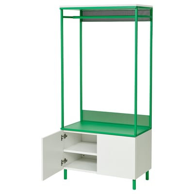 IKEA PLATSA ormar u bijeloj i zelenoj boji. To je otvorena šipka za odjeću i jedna bijela vrata ormarića.