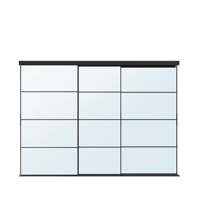 SKYTTA: moderni sustav staklenih kliznih vrata. Desetogodišnje jamstvo. Anodizirani aluminijski okvir s prozirnim staklenim pločama, elegantan i svestran dizajn.