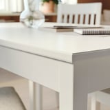 NÄSINGE / BERGMUND Asztal és 4 szék, fehér/GUNNARED középszürke fehér, 130x80 cm