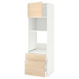 White METOD kitchen unit with light ash drawers and shelves.