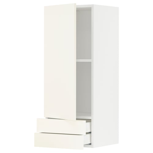 White METOD kitchen cabinet with drawer and shelf.