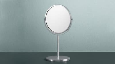 Makeup & magnifying mirrors