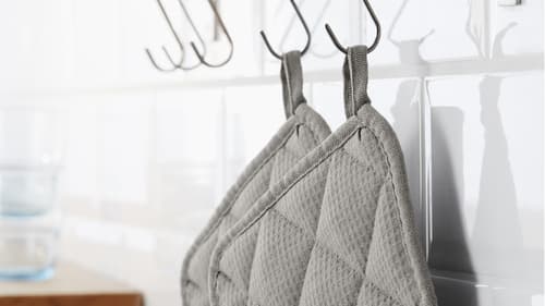 Pot holders & oven gloves