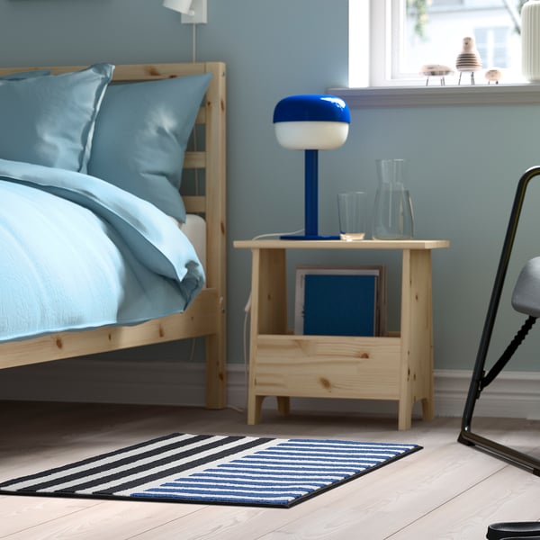 VÄNDPLATS שטיח, סיבים קצרים, כחול שחור/מפוספס, 60x90 ס"מ