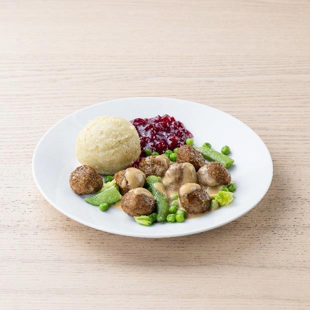 으깬 감자, 야채 믹스, 잼과 그레이비를 곁들인 스웨디시 미트볼 이미지