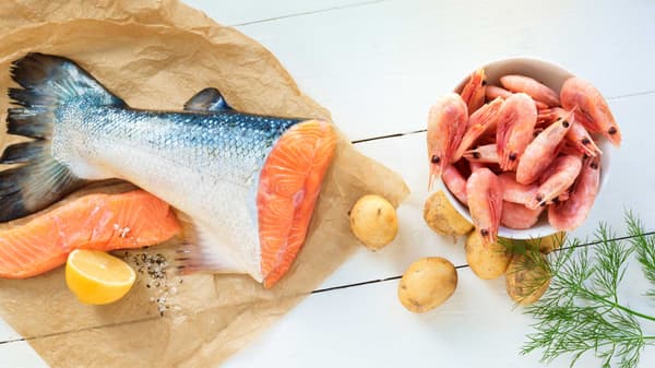 แซลมอนและกุ้ง