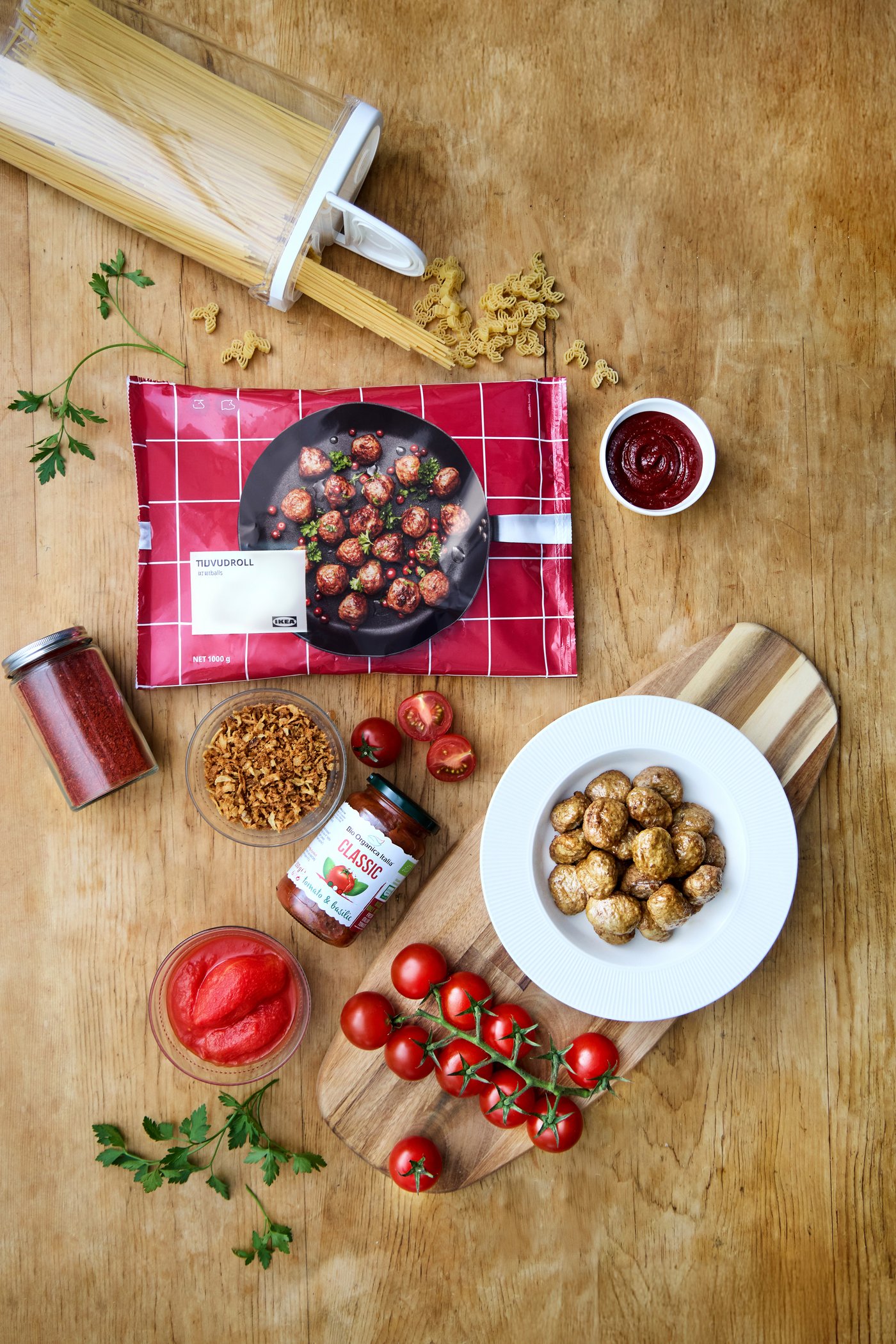 음식 재료가 모두 나열된 모습