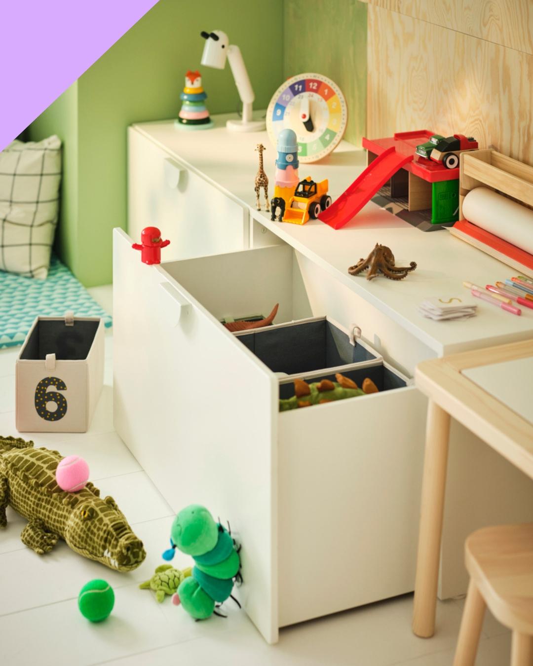 정돈이 필요한 유아동 서랍장 이미지