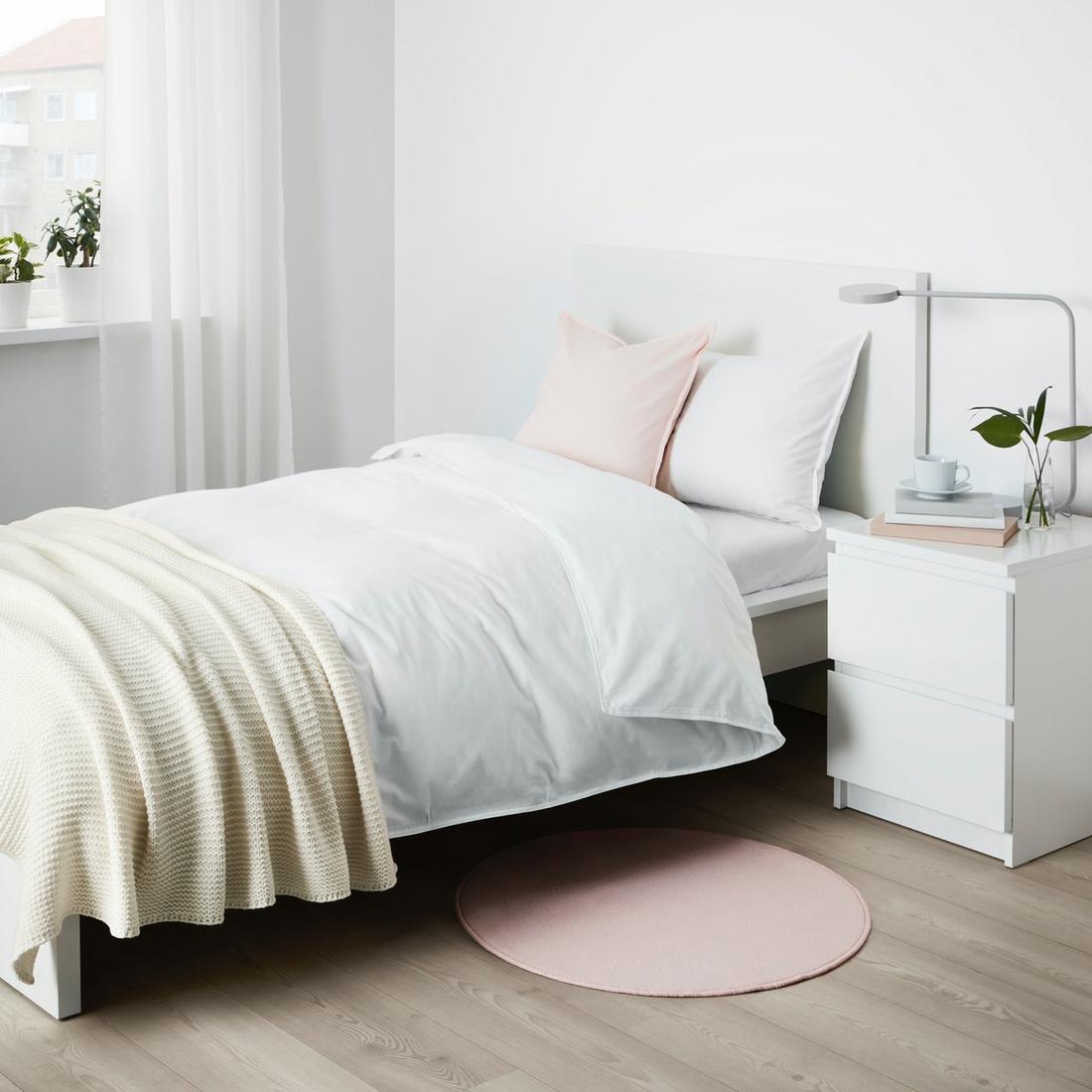 alfombra pequeña ikea