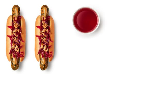 2 vegetáriánus hot dog,