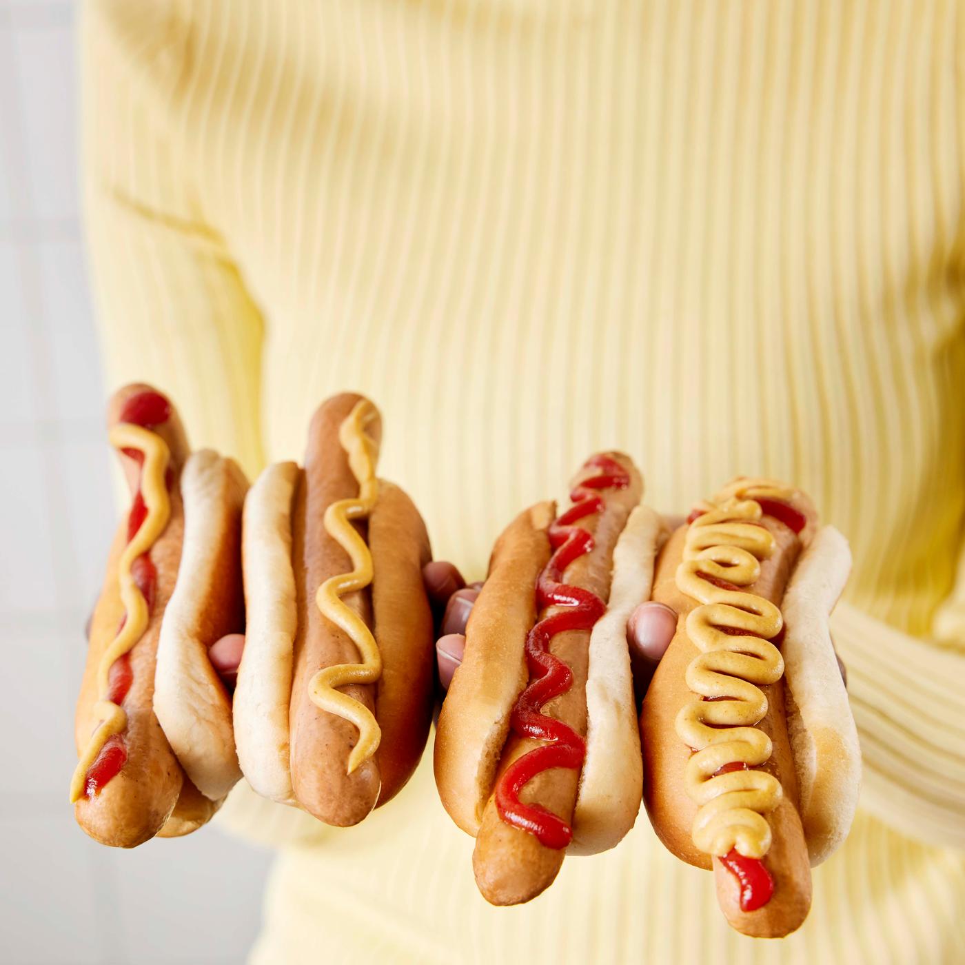 4 hot dogs