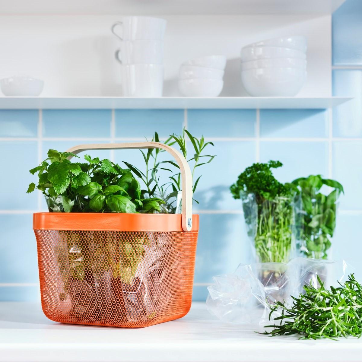 4 steps for a living kitchen.