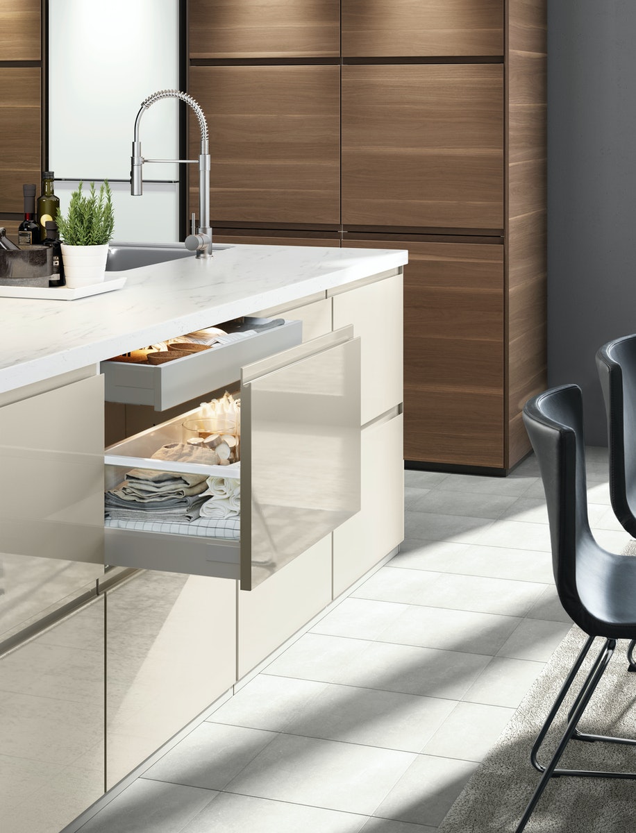 A slick and stylish kitchen look with VOXTORP IKEA IKEA Singapore