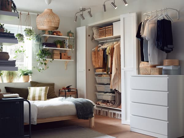 6 original ideas for organising your wardrobe and accessories