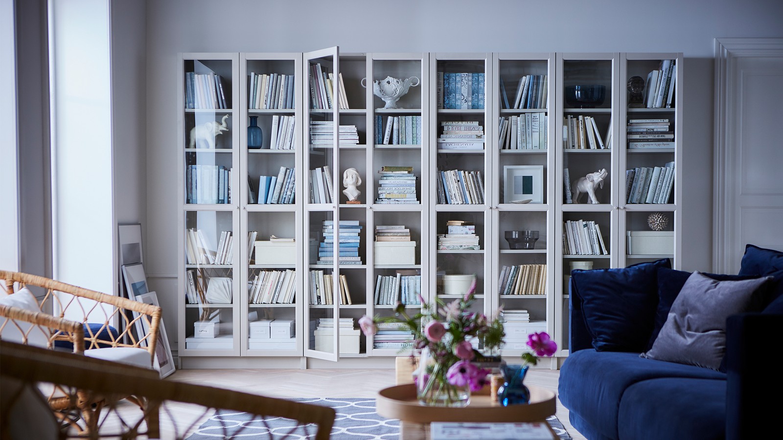 Store and show with beautiful bookshelves IKEA Japan IKEA